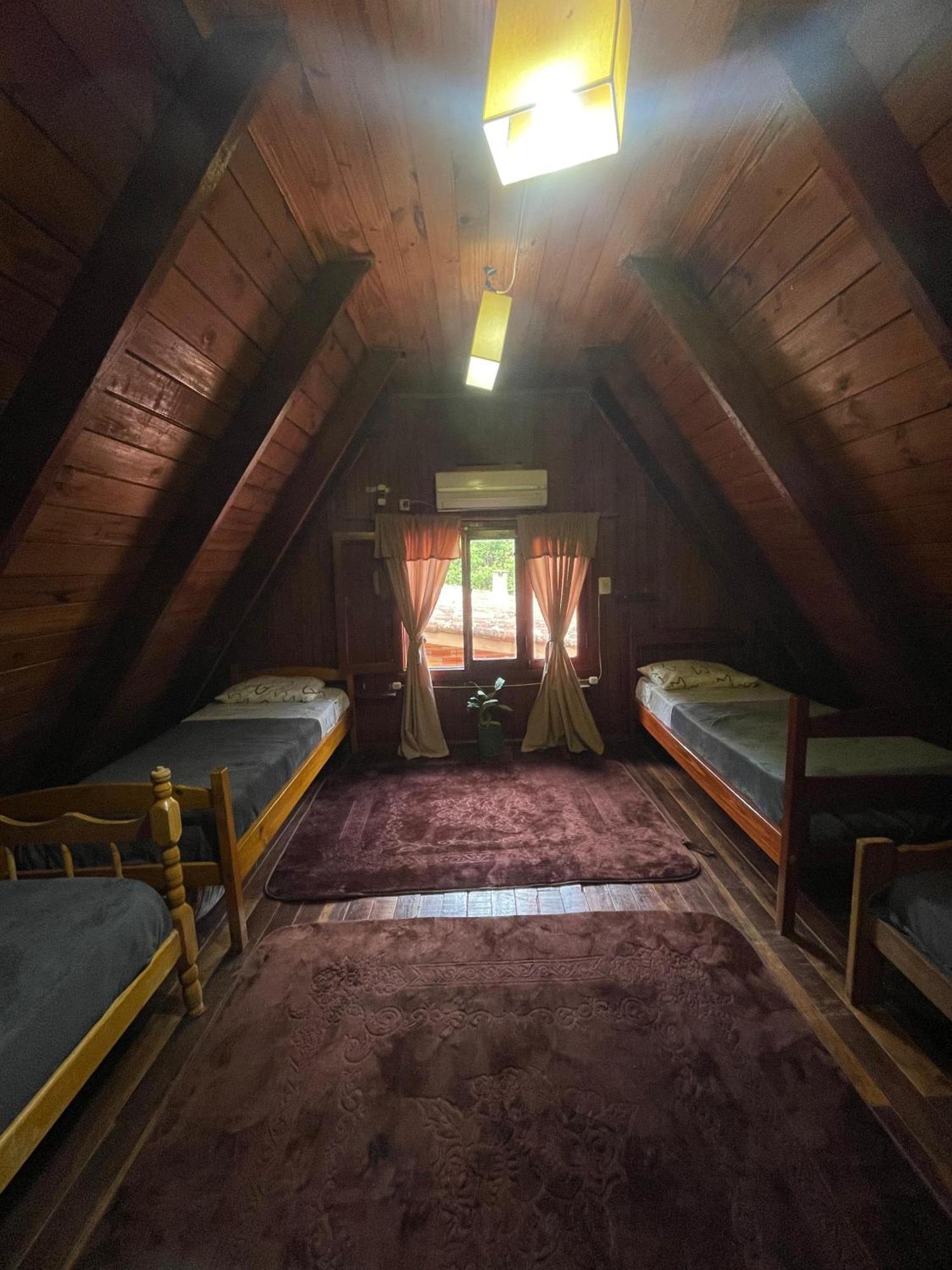 Bungalow Hostel Iguazu بويرتو إجوازو المظهر الخارجي الصورة